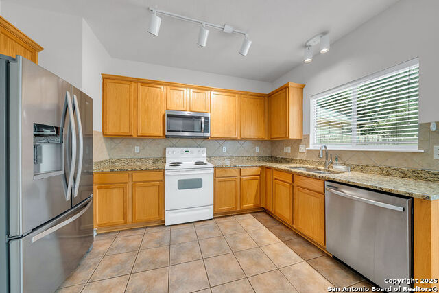 6038 Wood Pass Property Photo 8