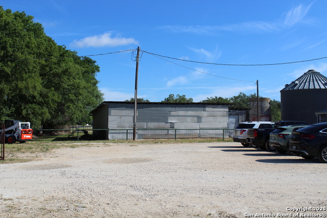 2780 Fm 471 Property Photo 3