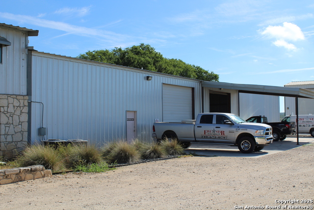 2780 Fm 471 Property Photo 5