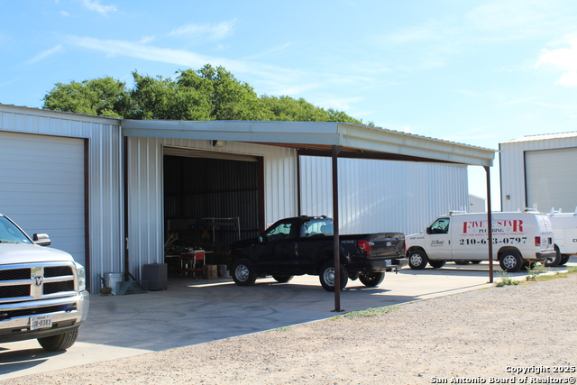 2780 Fm 471 Property Photo 6