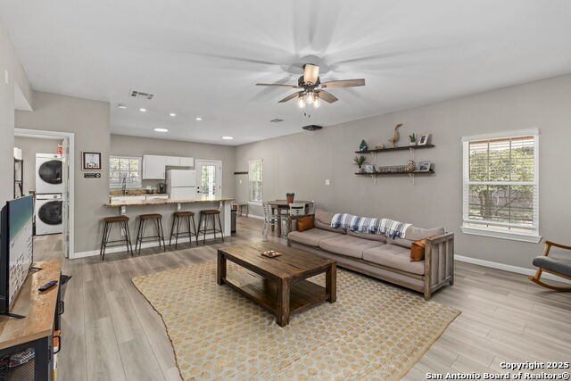 1265 Comanche Path Property Photo 7