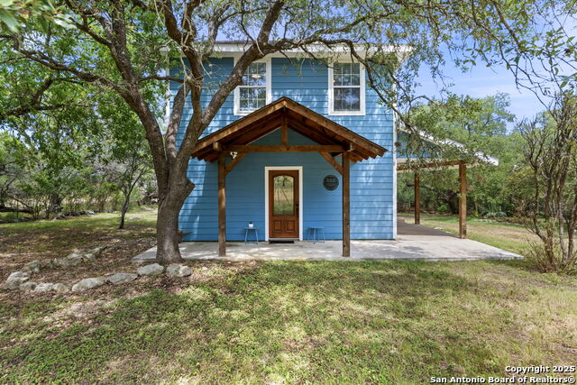 1265 Comanche Path Property Photo 9