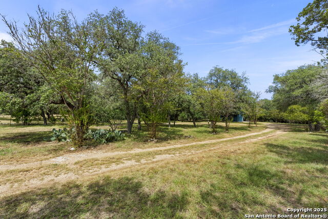 1265 Comanche Path Property Photo 31
