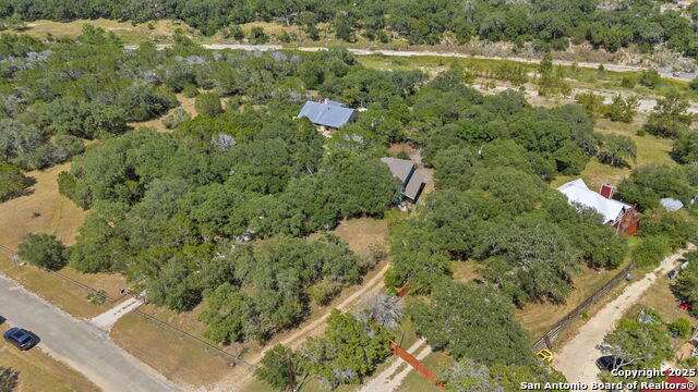 1265 Comanche Path Property Photo 34