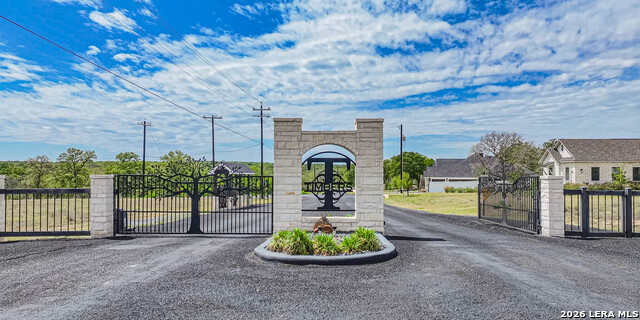 100 Timber Heights Property Photo 1