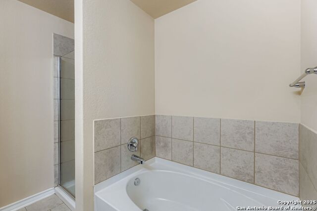 10703 Spirit Roam Property Photo 21