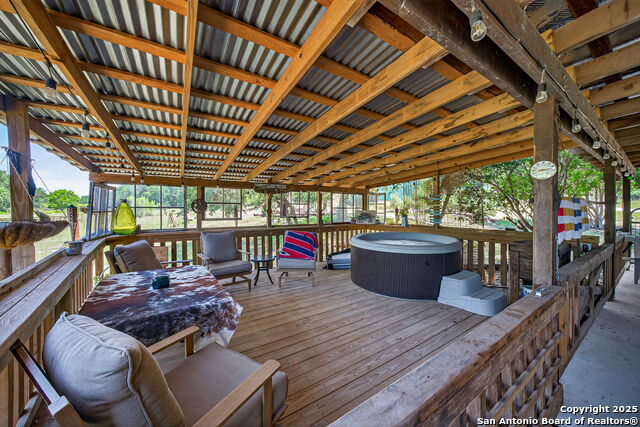 924 Wagon Creek Property Photo 15