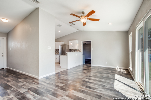 2610 Lakebriar St Property Photo 1