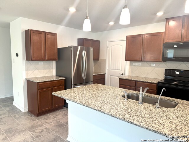 2006 Prometheus Cv Property Photo 9