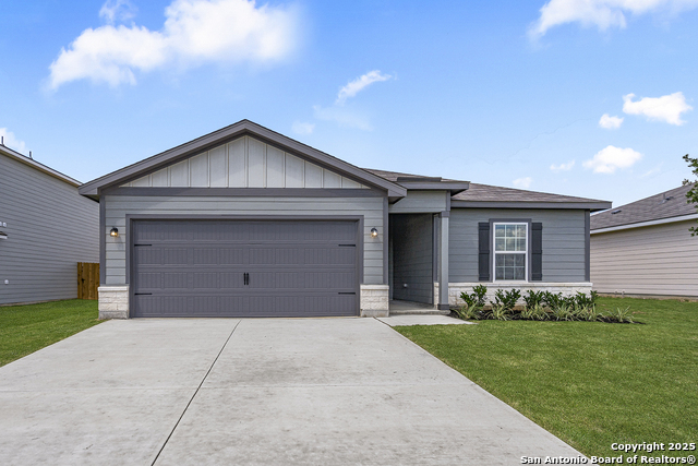 16005 Cabana Drive Property Photo 1