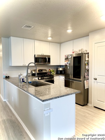 8323 Dovers Den Property Photo 7