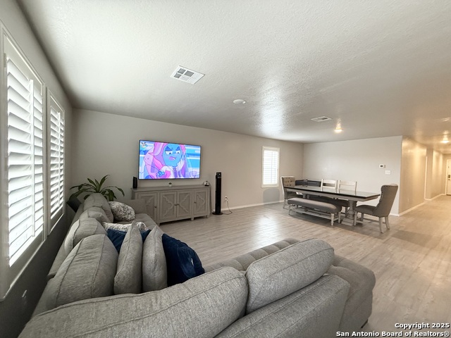 8323 Dovers Den Property Photo 10