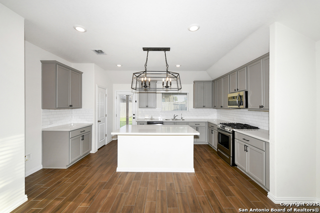 2069 Flametree Property Photo 20
