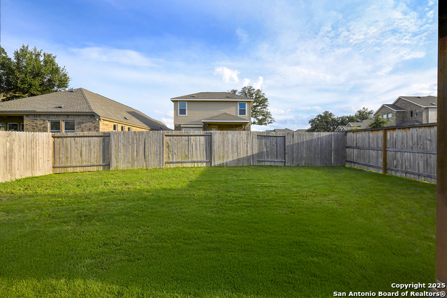 2069 Flametree Property Photo 39