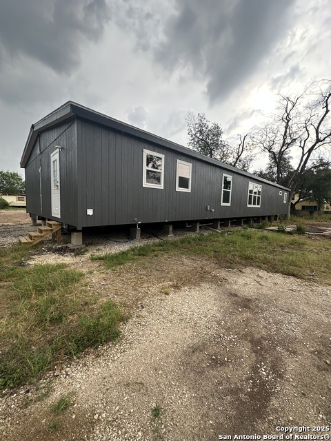 719 N Houston Property Photo 2