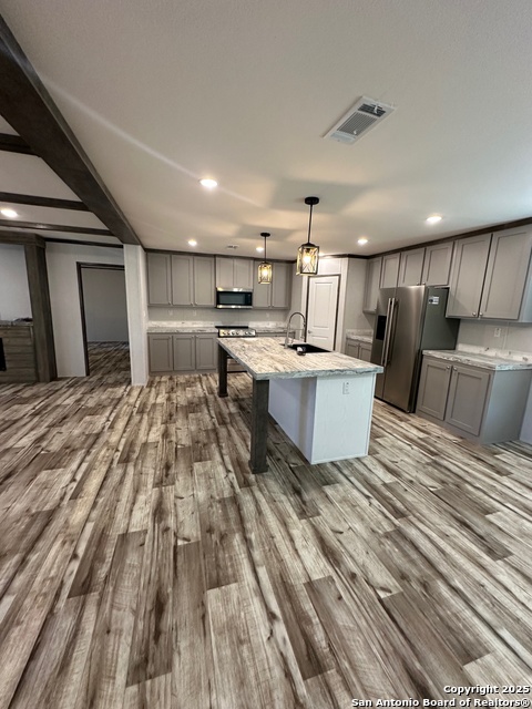 719 N Houston Property Photo 4