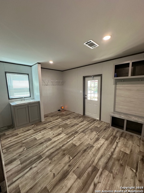719 N Houston Property Photo 6