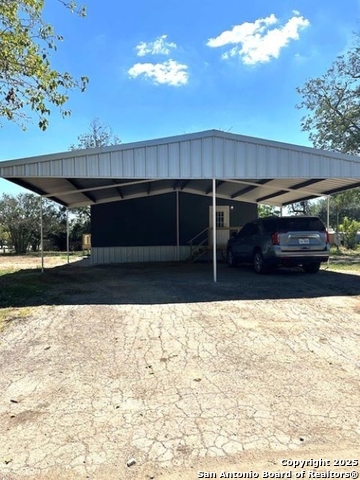 719 N Houston Property Photo 9