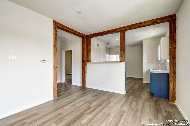 718 E Highland Property Photo 6