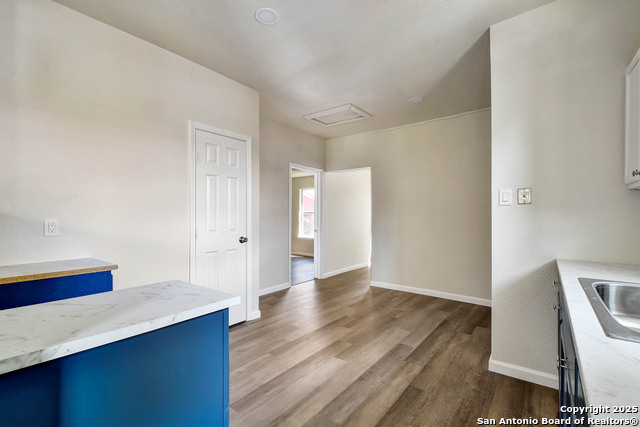 718 E Highland Property Photo 9