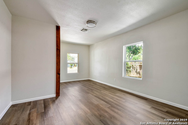 718 E Highland Property Photo 13