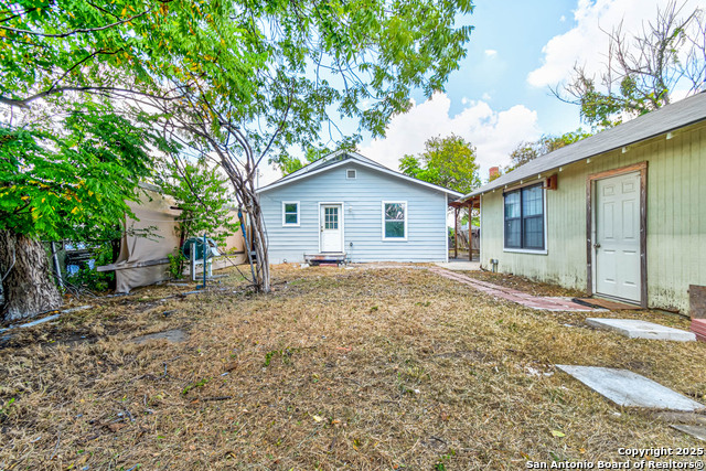 718 E Highland Property Photo 19