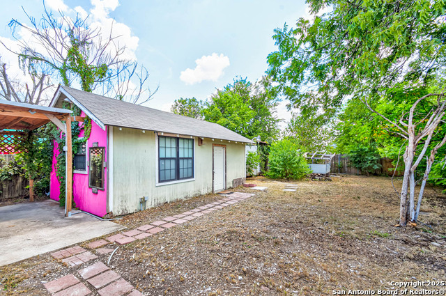 718 E Highland Property Photo 21