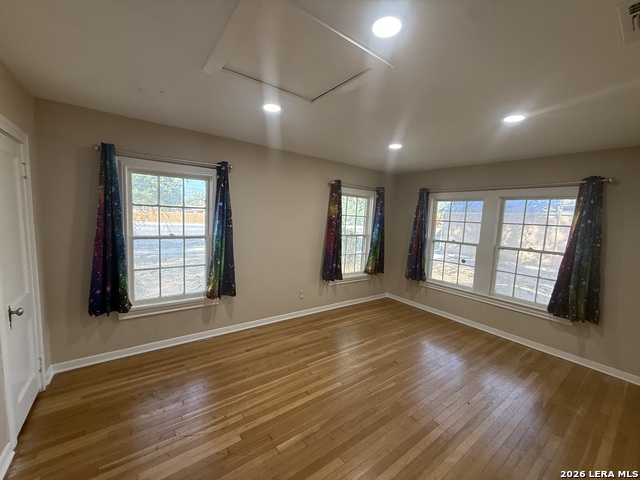 1117 E Court Property Photo 5