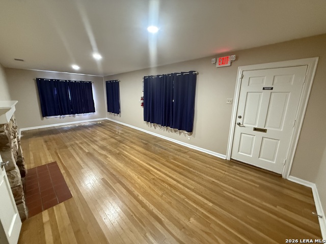 1117 E Court Property Photo 12