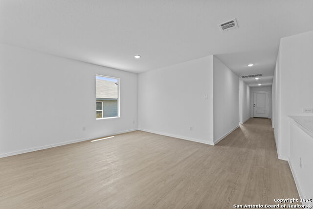 104 Autumn Trail Property Photo 5