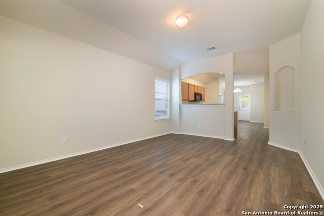 10374 Oakwood Crest Property Photo 6