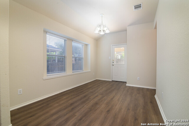 10374 Oakwood Crest Property Photo 13