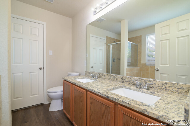 10374 Oakwood Crest Property Photo 17