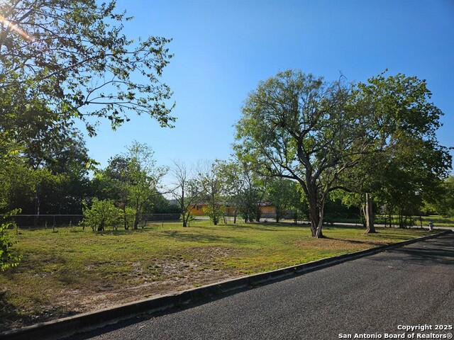 546 Seay Property Photo 2