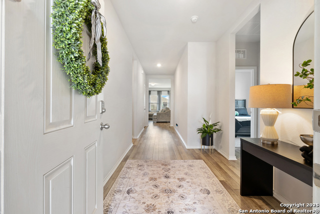 6847 Alaskan Way Property Photo 3