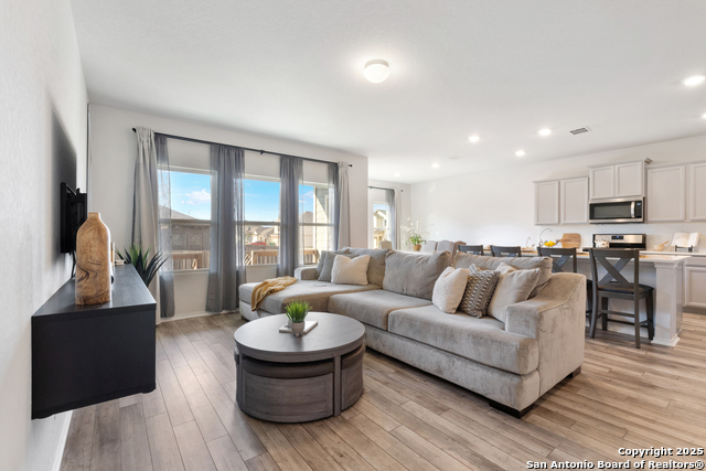 6847 Alaskan Way Property Photo 6