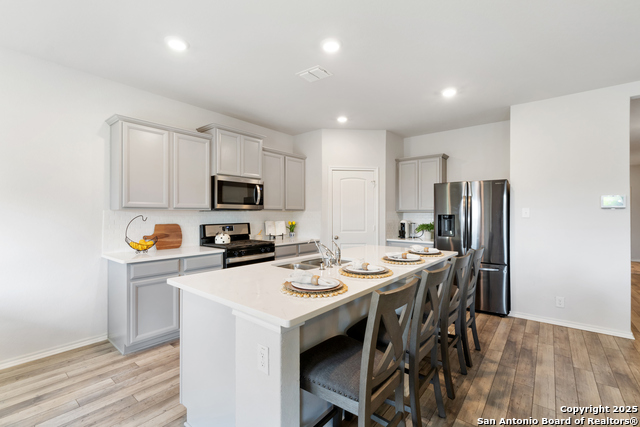 6847 Alaskan Way Property Photo 9