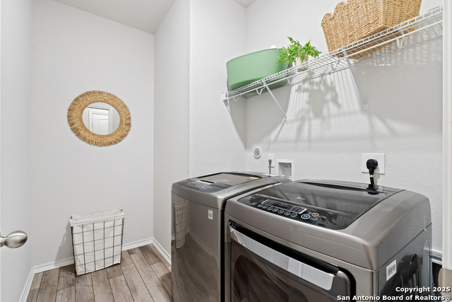 6847 Alaskan Way Property Photo 23