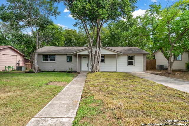 218 Park Ln Property Photo 1
