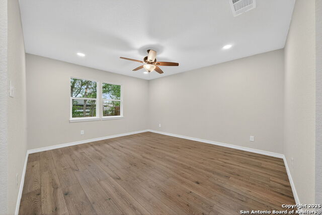 218 Park Ln Property Photo 3