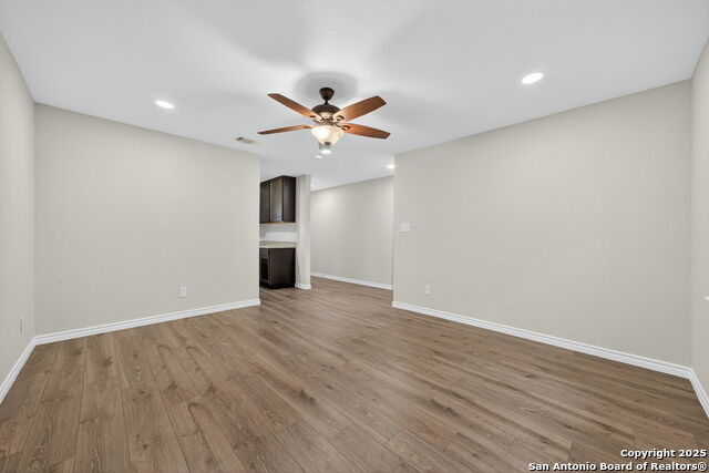 218 Park Ln Property Photo 5