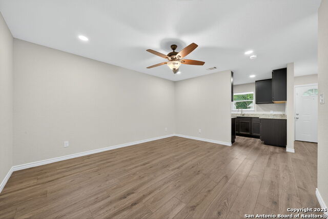 218 Park Ln Property Photo 6