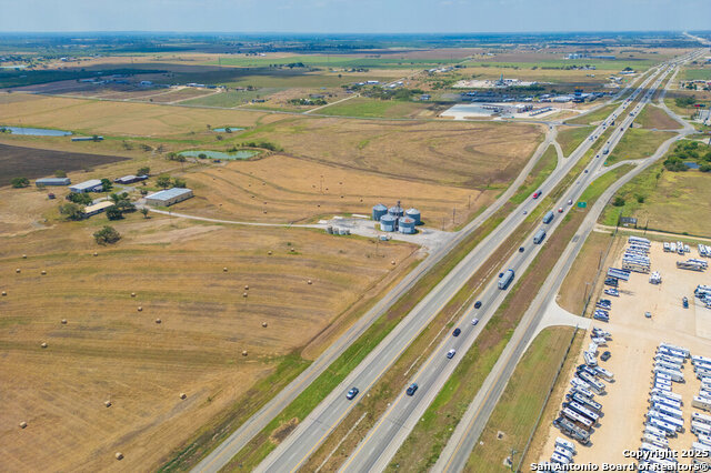 5775 W Interstate 10 Property Photo 1