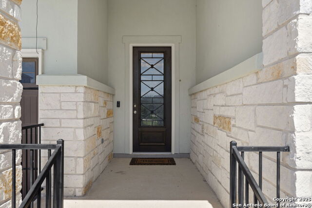 6533 Crockett Cv Property Photo 3