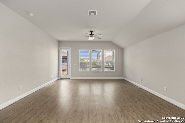 6533 Crockett Cv Property Photo 5