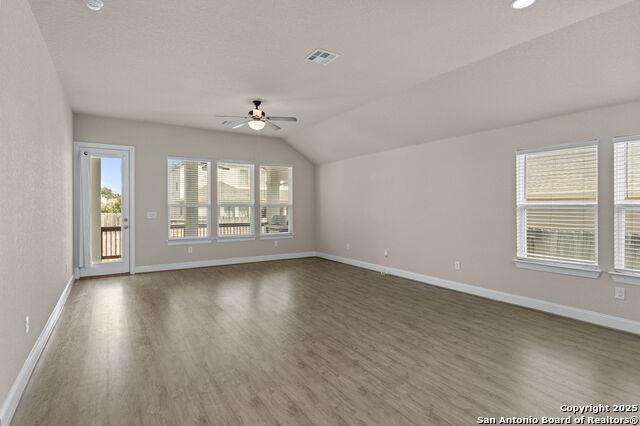 6533 Crockett Cv Property Photo 6