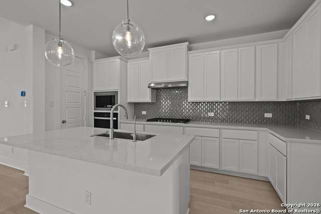 325 Hulda Trail Property Photo 6