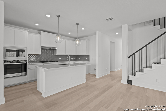 325 Hulda Trail Property Photo 8