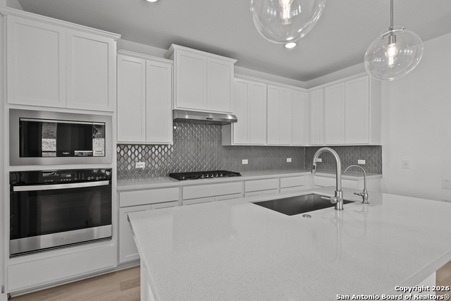 325 Hulda Trail Property Photo 9