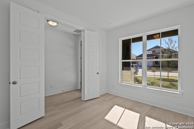 325 Hulda Trail Property Photo 17